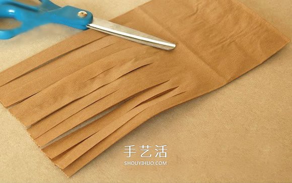 牛皮纸袋做立体大树 幼儿园大树的制作方法 -  www.shouyihuo.com