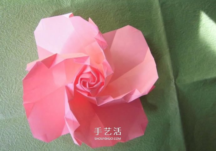 酒杯玫瑰的折法图解 手工折纸酒杯玫瑰过程 -  www.shouyihuo.com