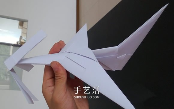 带螺旋桨的飞机折法 折纸螺旋桨飞机方法图解 -  www.shouyihuo.com
