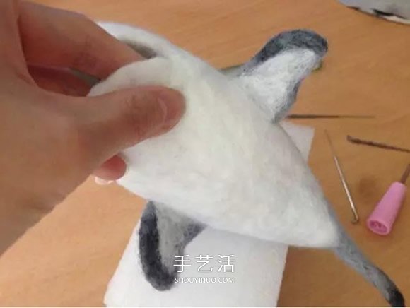 羊毛毡鲨鱼钥匙包DIY 羊毛毡钥匙包的制作方法 -  www.shouyihuo.com