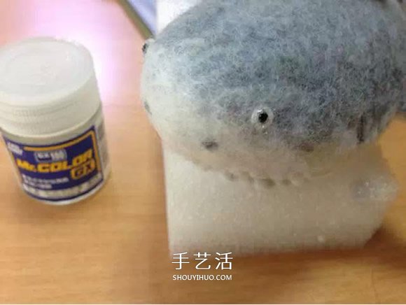 羊毛毡鲨鱼钥匙包DIY 羊毛毡钥匙包的制作方法 -  www.shouyihuo.com