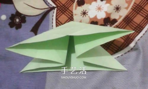 手工纸烟花的折法图解 折纸烟花的方法步骤图 -  www.shouyihuo.com