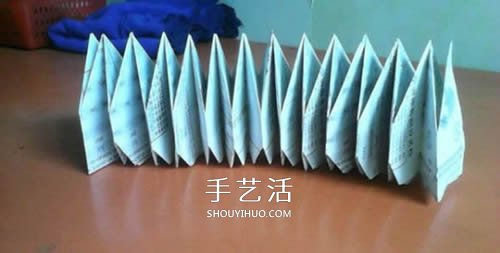 手工纸烟花的折法图解 折纸烟花的方法步骤图 -  www.shouyihuo.com