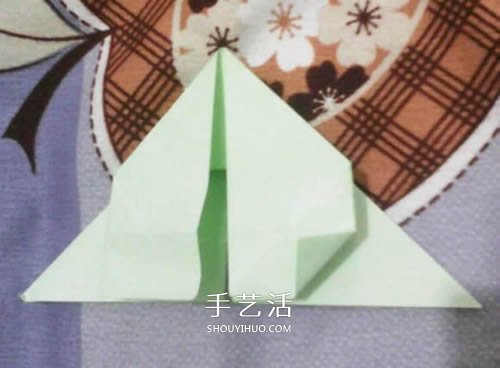 手工纸烟花的折法图解 折纸烟花的方法步骤图 -  www.shouyihuo.com