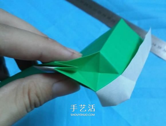 手工小猫的折纸步骤图 可爱小猫的折法图解 -  www.shouyihuo.com