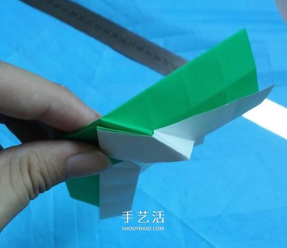 手工小猫的折纸步骤图 可爱小猫的折法图解 -  www.shouyihuo.com