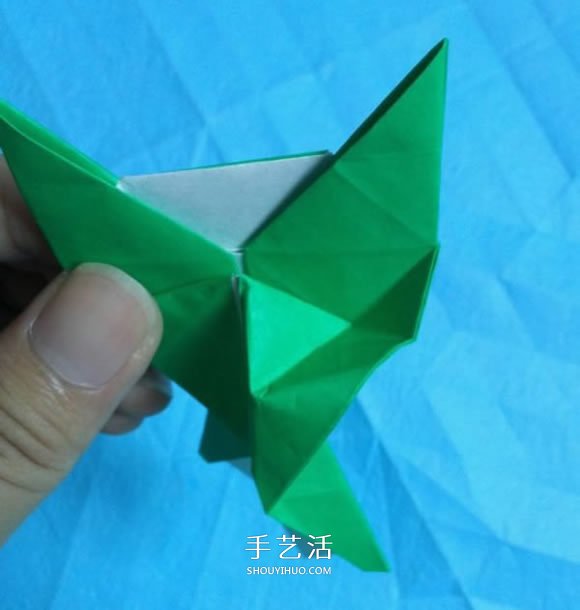 手工小猫的折纸步骤图 可爱小猫的折法图解 -  www.shouyihuo.com