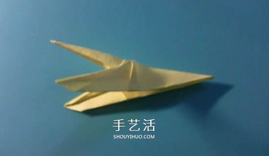 简单蜂鸟的折纸方法 手工折纸蜂鸟图解教程 -  www.shouyihuo.com