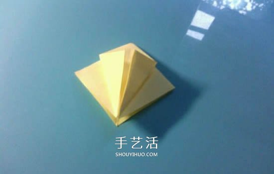 简单蜂鸟的折纸方法 手工折纸蜂鸟图解教程 -  www.shouyihuo.com