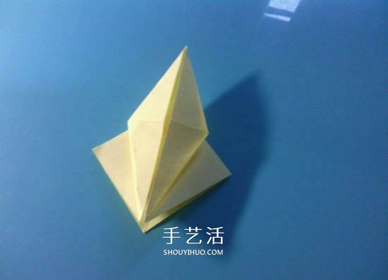 简单蜂鸟的折纸方法 手工折纸蜂鸟图解教程 -  www.shouyihuo.com