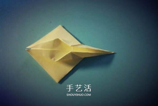 简单蜂鸟的折纸方法 手工折纸蜂鸟图解教程 -  www.shouyihuo.com