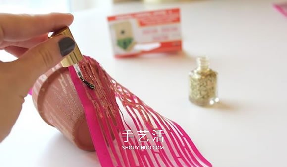 指甲油改造小陶盆图解 多肉花盆的改造方法 -  www.shouyihuo.com