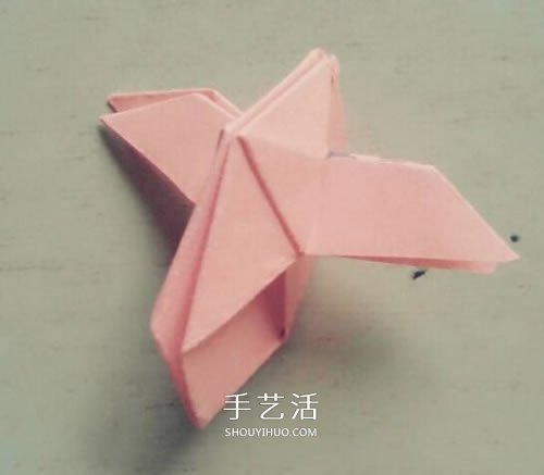 带翅膀气球的折法图解 折纸有翅膀的气球教程 -  www.shouyihuo.com