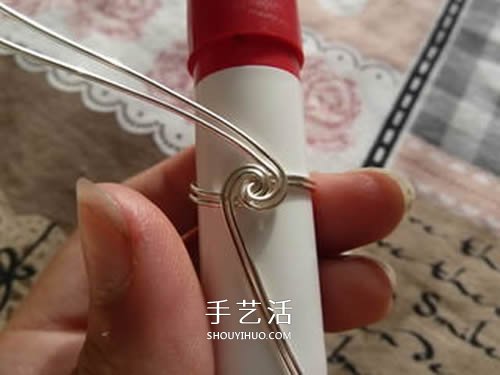 金属丝DIY星云戒指图解 自制金属丝戒指的方法 -  www.shouyihuo.com