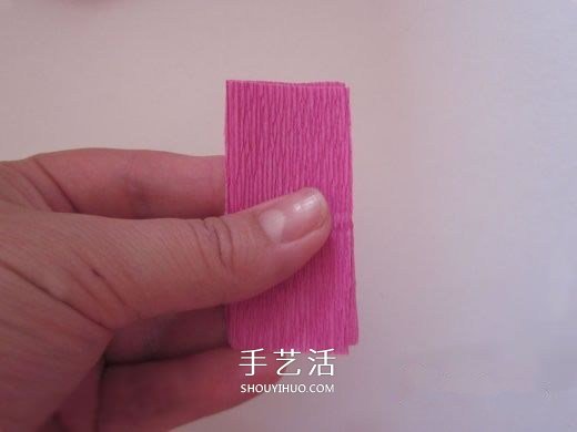 皱纹纸糖果花的做法 皱纹纸玫瑰花手工制作 -  www.shouyihuo.com