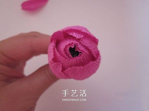 皱纹纸糖果花的做法 皱纹纸玫瑰花手工制作 -  www.shouyihuo.com