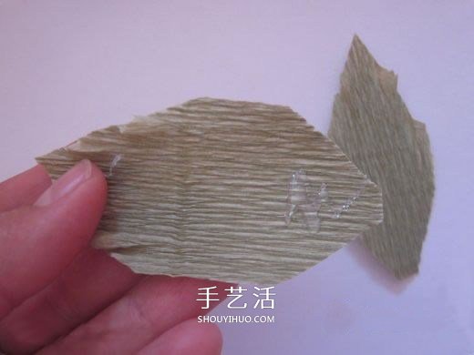皱纹纸糖果花的做法 皱纹纸玫瑰花手工制作 -  www.shouyihuo.com