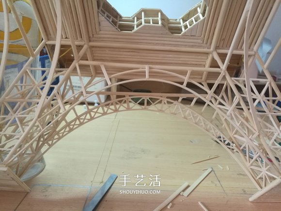 竹签手工制作埃菲尔铁塔模型的详细图解教程 -  www.shouyihuo.com