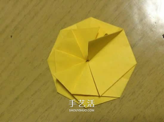 向日葵折纸步骤图解 详细折纸向日葵的方法 -  www.shouyihuo.com