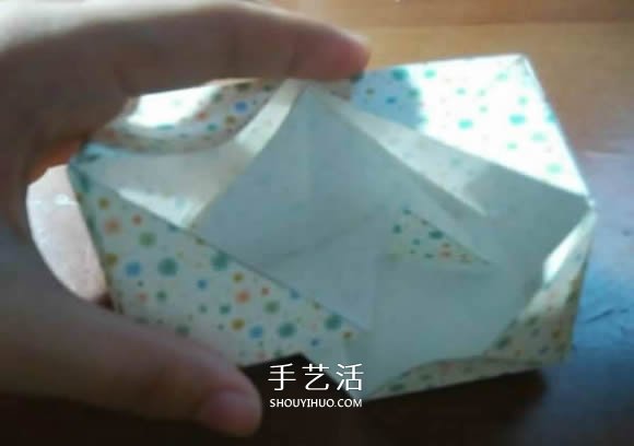 好玩魔术盒的折法图解 可收缩盒子的折法步骤 -  www.shouyihuo.com