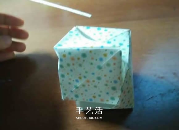 好玩魔术盒的折法图解 可收缩盒子的折法步骤 -  www.shouyihuo.com