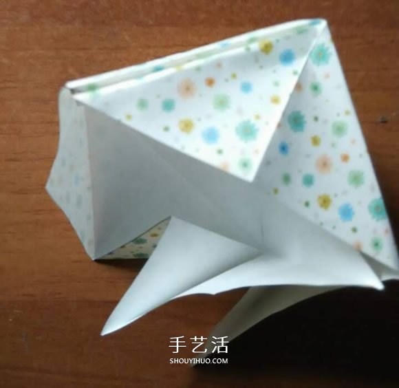 好玩魔术盒的折法图解 可收缩盒子的折法步骤 -  www.shouyihuo.com