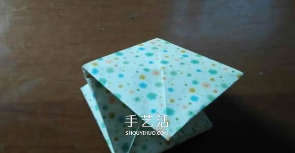 好玩魔术盒的折法图解 可收缩盒子的折法步骤 -  www.shouyihuo.com