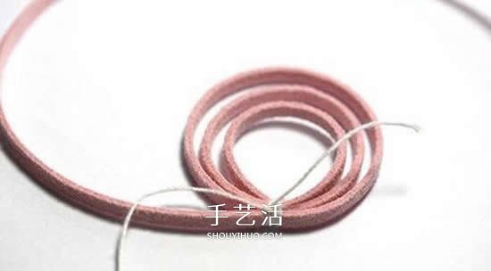 羊皮绒制作蜗牛发卡图解 可爱又美丽发饰DIY -  www.shouyihuo.com