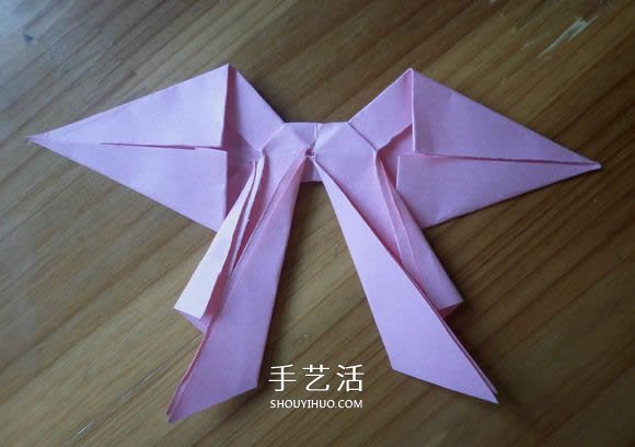 简单易学的折纸蝴蝶结 正方形纸折蝴蝶结折法 -  www.shouyihuo.com