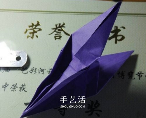 玫瑰千纸鹤的折法图解 手工折纸玫瑰千纸鹤 -  www.shouyihuo.com