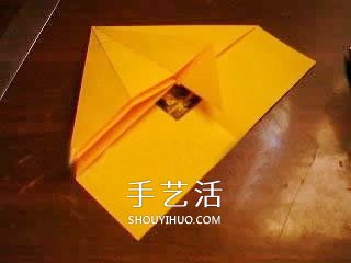 好看纸飞机的折法 儿童折漂亮飞机的图解教程 -  www.shouyihuo.com