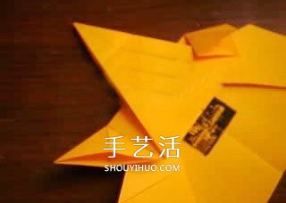 好看纸飞机的折法 儿童折漂亮飞机的图解教程 -  www.shouyihuo.com