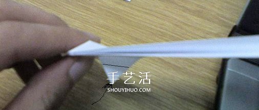 B-2轰炸机的折法图解 折纸隐形轰炸机的方法 -  www.shouyihuo.com