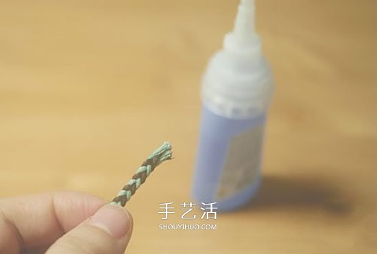 四股绳手链编法图解 四根绳子编手链的教程 -  www.shouyihuo.com