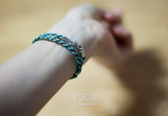 四股绳手链编法图解 四根绳子编手链的教程 -  www.shouyihuo.com