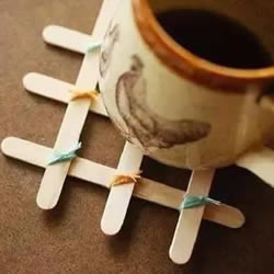 自制雪糕棍杯垫的方法 简易杯垫的做法图解