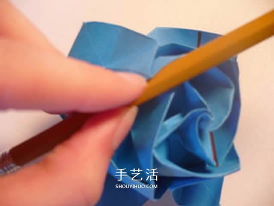 手工玫瑰花怎么叠图解 玫瑰花折叠方法教程 -  www.shouyihuo.com