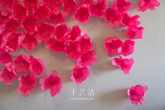把春天藏在家中 用棉纸手工制作花朵装饰墙壁 -  www.shouyihuo.com