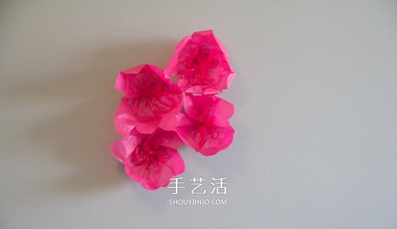 把春天藏在家中 用棉纸手工制作花朵装饰墙壁 -  www.shouyihuo.com