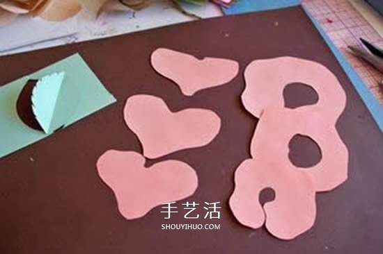 卡纸玫瑰花的做法图解 简单彩色纸玫瑰制作 -  www.shouyihuo.com