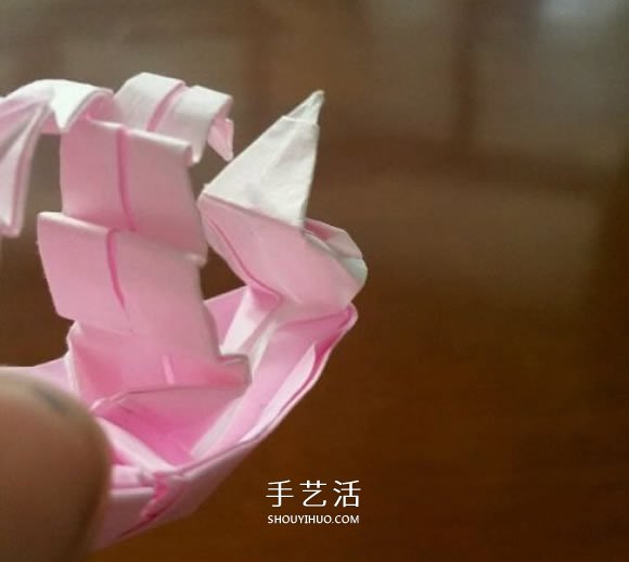 扬帆帆船的折法图解 折纸古代帆船的步骤图 -  www.shouyihuo.com