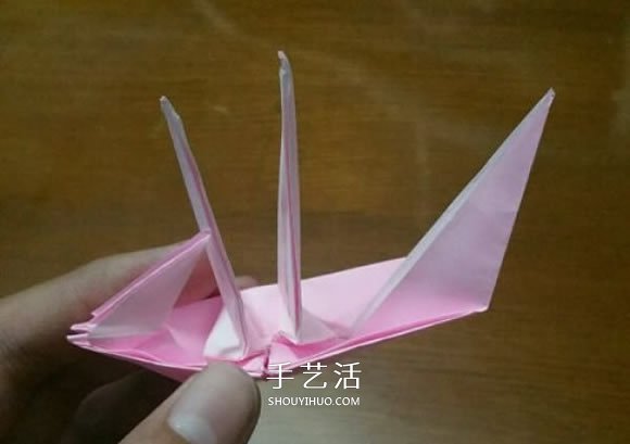 扬帆帆船的折法图解 折纸古代帆船的步骤图 -  www.shouyihuo.com