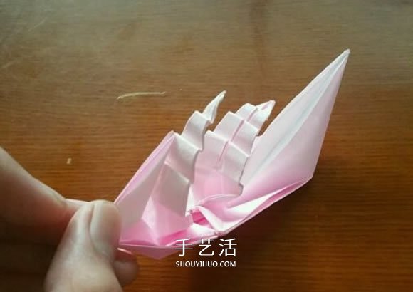 扬帆帆船的折法图解 折纸古代帆船的步骤图 -  www.shouyihuo.com