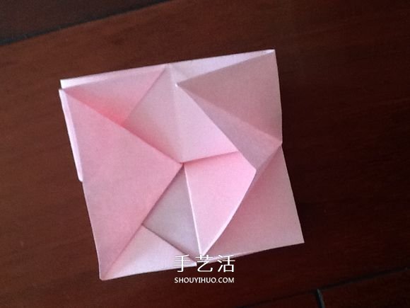 小清新旋转玫瑰的折法 带图解和实拍步骤 -  www.shouyihuo.com