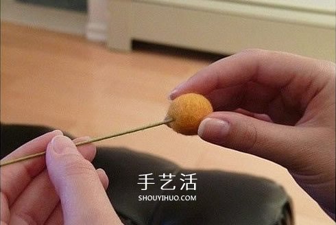 羊毛毡插花装饰品DIY 只要把羊毛搓成球就可以 -  www.shouyihuo.com