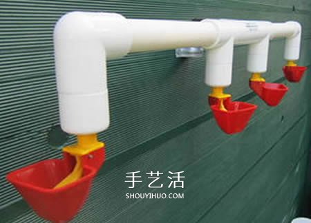 自制养鸡饮水器的方法 简易宠物饮水器的制作 -  www.shouyihuo.com