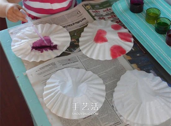 蛋糕纸做花小制作 适合爱手工的幼儿园小朋友 -  www.shouyihuo.com