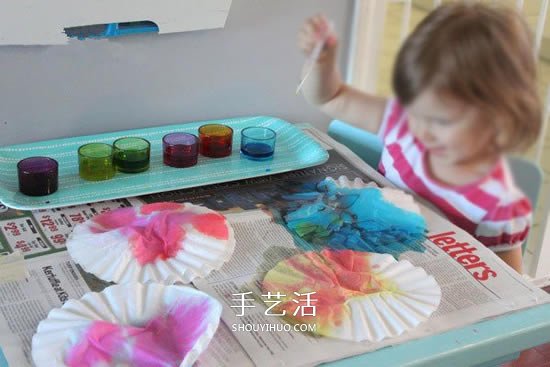蛋糕纸做花小制作 适合爱手工的幼儿园小朋友 -  www.shouyihuo.com