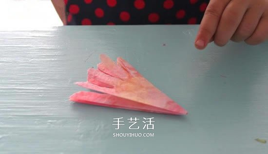 蛋糕纸做花小制作 适合爱手工的幼儿园小朋友 -  www.shouyihuo.com
