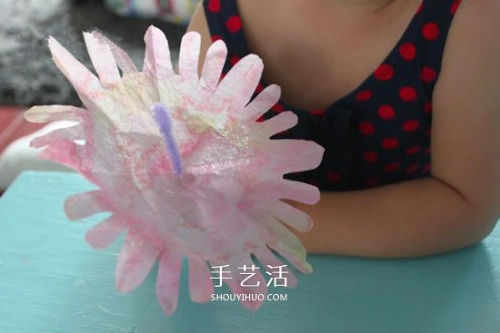 蛋糕纸做花小制作 适合爱手工的幼儿园小朋友 -  www.shouyihuo.com